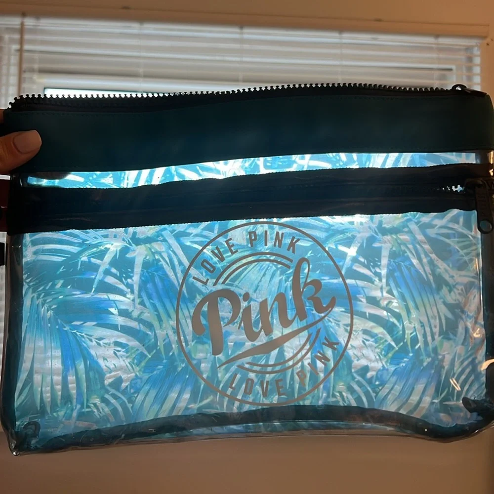 Pink Clutch - Picture 2 of 8